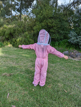 Load image into Gallery viewer, Kids 3 Layer Mesh Beekeeping Suit
